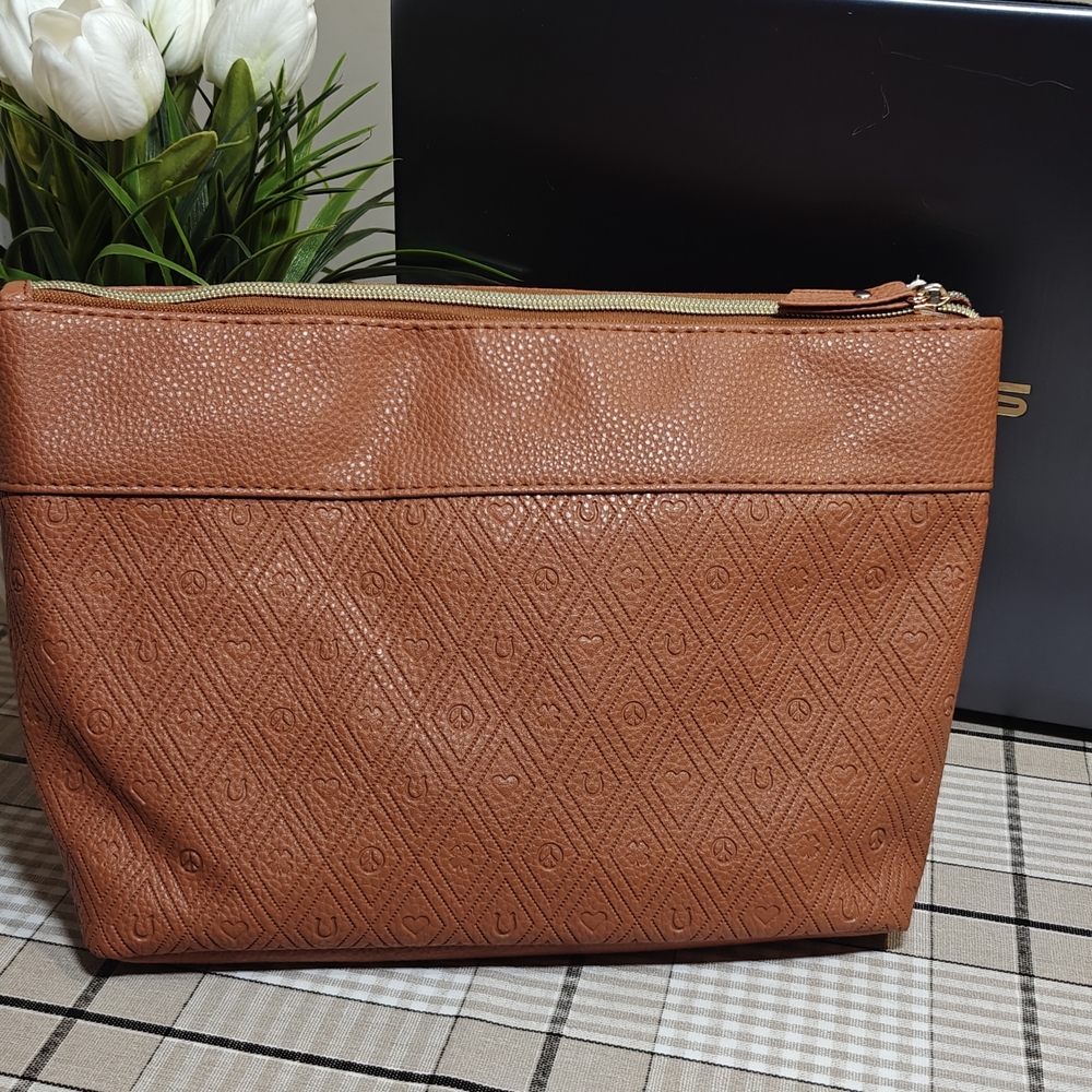 Lucky Brand Textured Orange Cosmetic Case - Picture 3 of 8